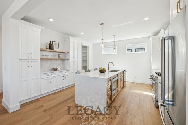 Building Photo - 1200 Phillips St