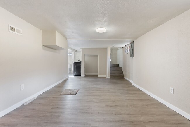 Building Photo - 3831 NE 82nd Ave