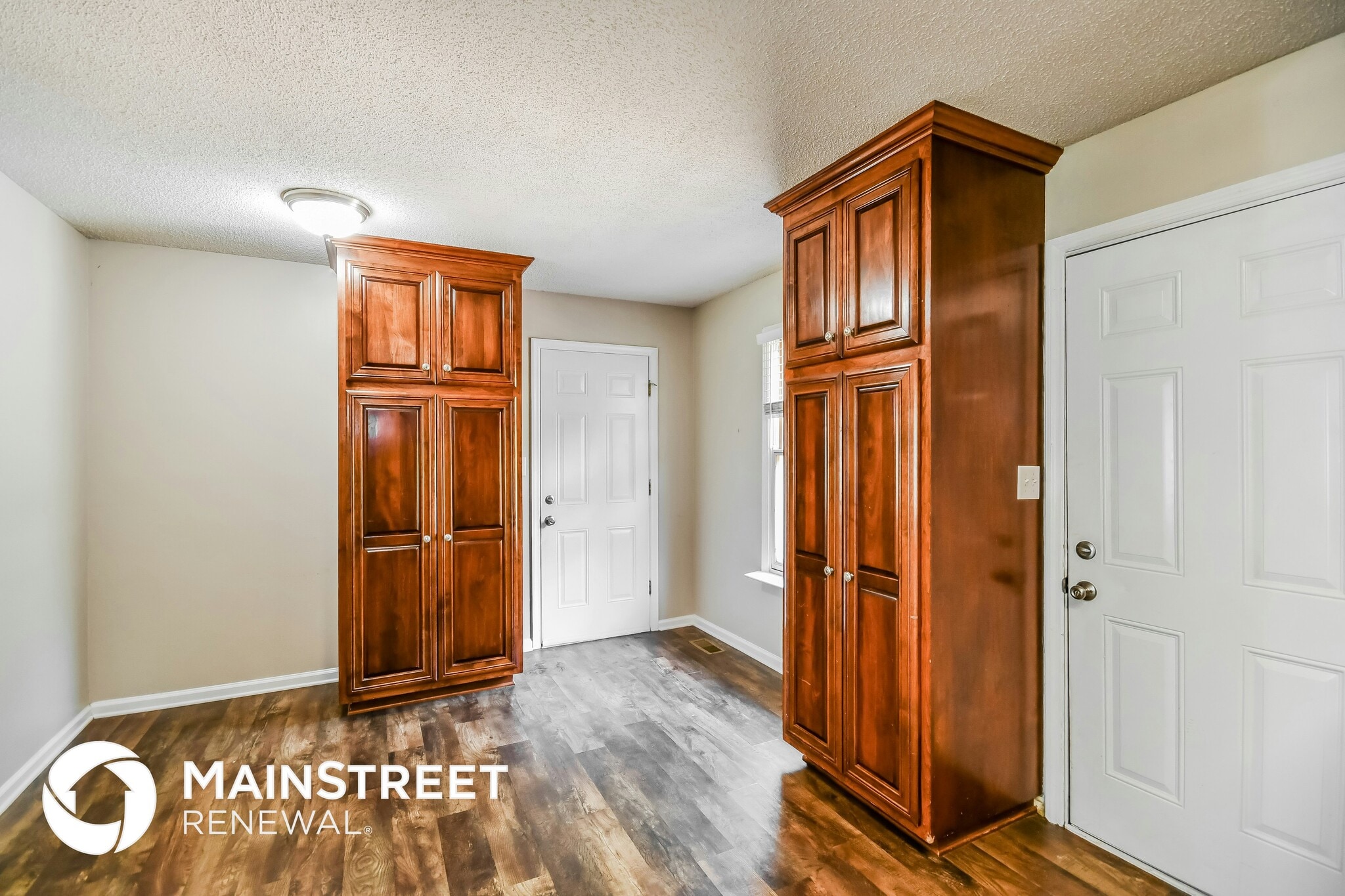 Building Photo - 2085 Edenwood Cir