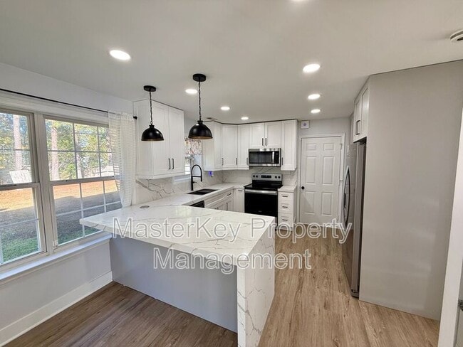Building Photo - 209 Hollyhock Ln