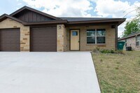 Building Photo - 344 Arnold Dr