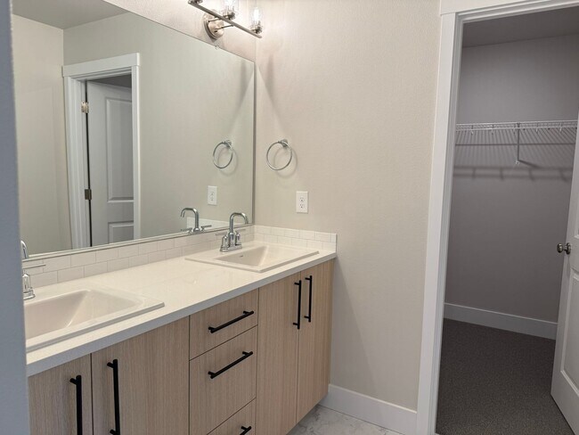 Building Photo - Beautiful Three Bedroom New Construction Home For Rent