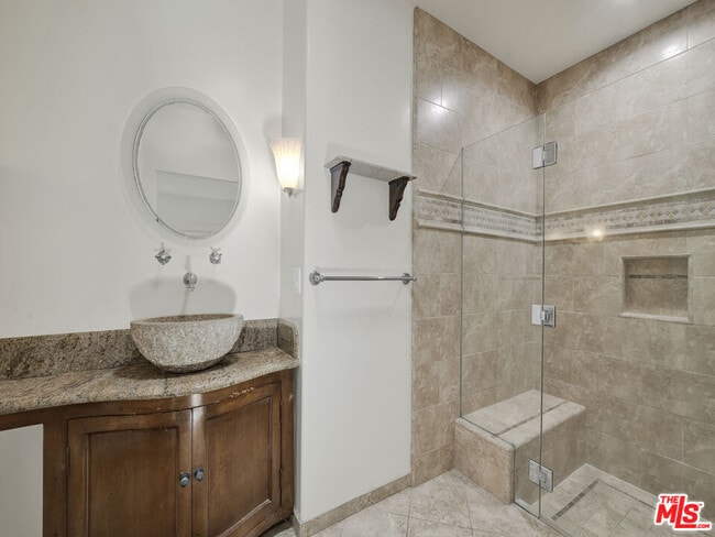 Building Photo - 743 N Orange Dr