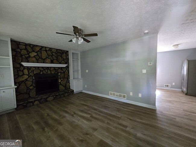 Building Photo - 6577 Ardmoor Dr