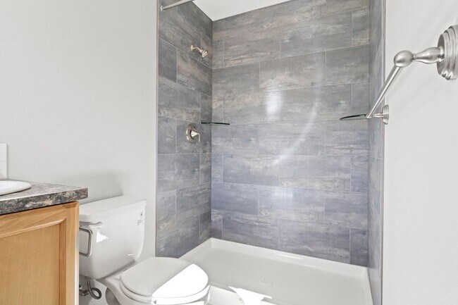 Building Photo - 1004 Brandon Way