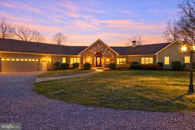 Building Photo - 3535 Meadow Rd