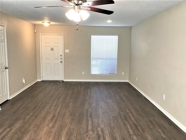 Building Photo - 16904 Tableland Trail