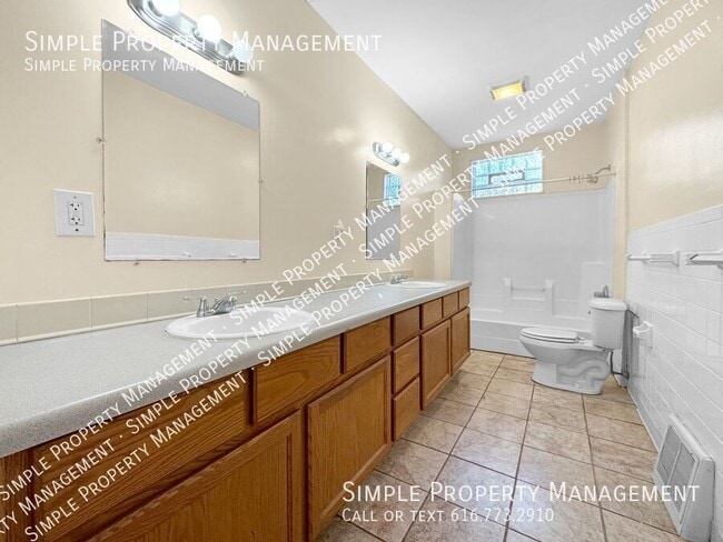 Building Photo - 742 4th St NW