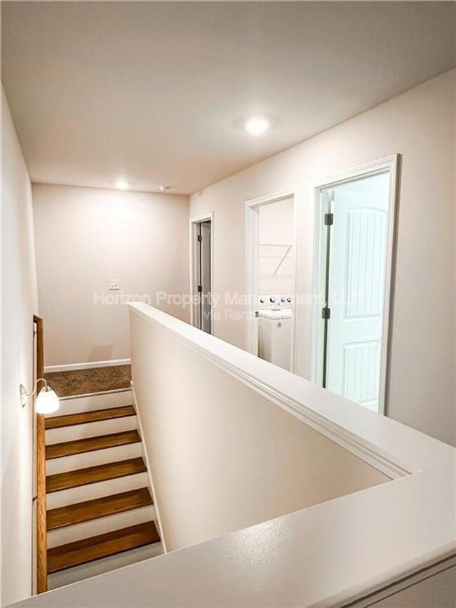 Building Photo - 6320 Pine St