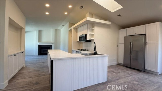 Building Photo - 39233 Rising Hill Dr