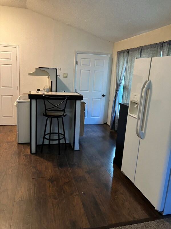 Building Photo - 720 Alexander St