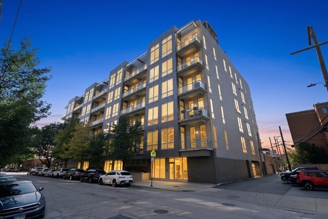 Building Photo - 122 S Aberdeen St