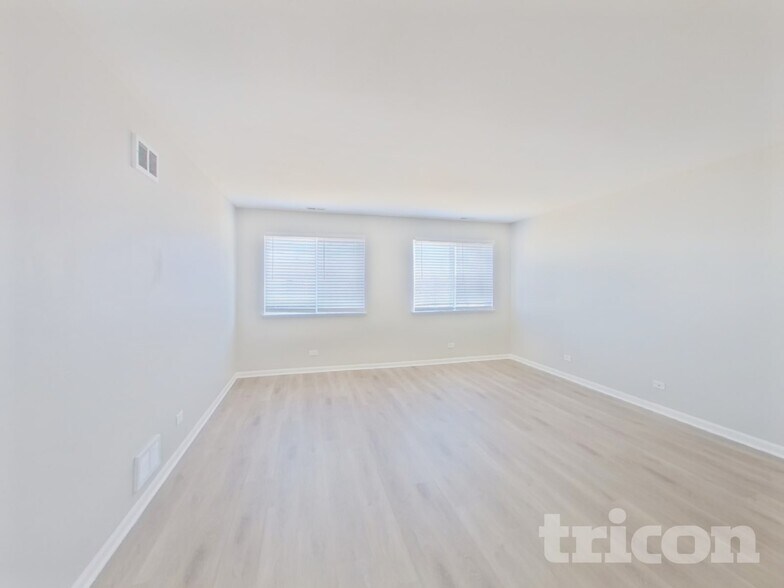 Building Photo - 41 Brentwood Dr