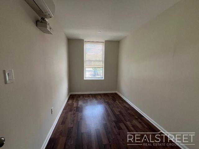 Building Photo - 3 bedroom in BROOKLYN NY 11223