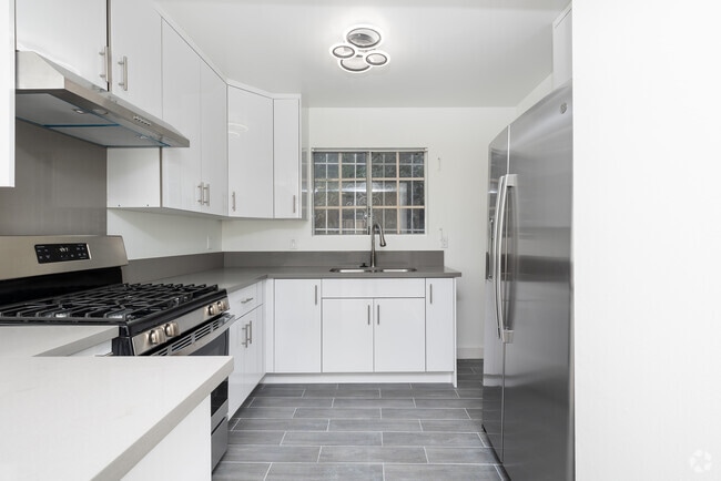 Kitchen - 1511 Venice Blvd