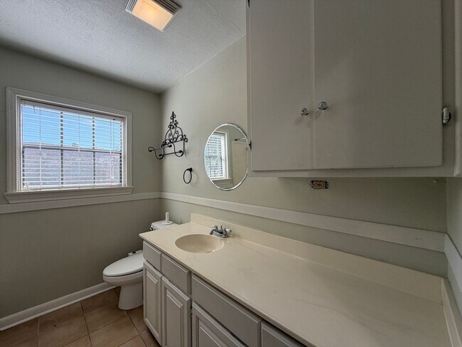 Building Photo - TWO BEDROOM ONE BATH ON LARGE LOT!