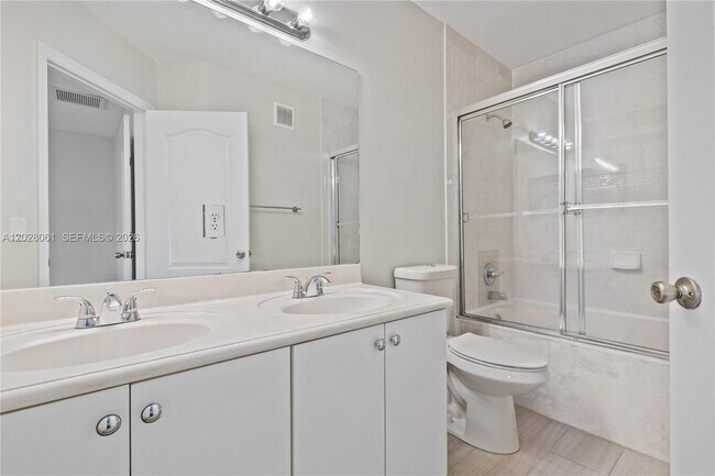 Building Photo - 3126 SW 128th Ave
