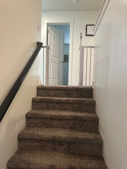 Building Photo - 5899 Challenger Way