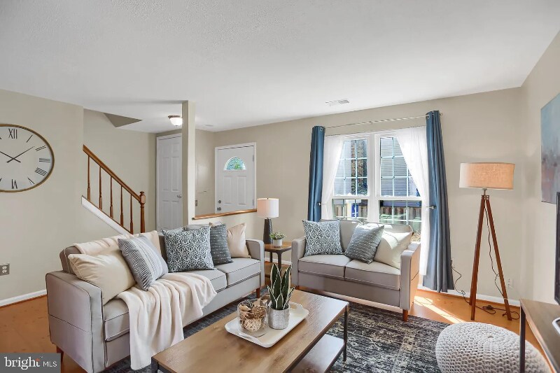 Building Photo - 5737 Sunset View Ln