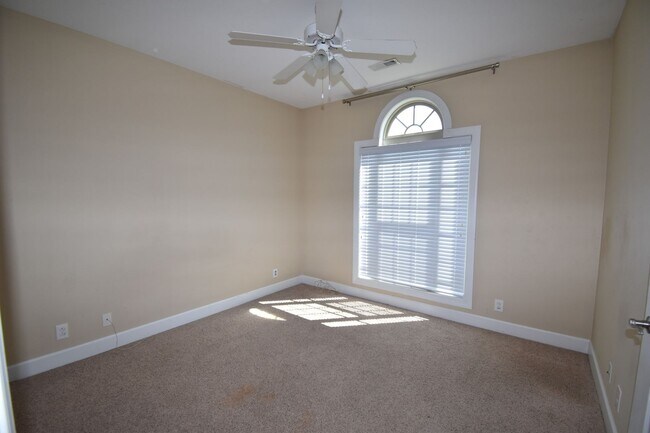 Building Photo - 3 Bedroom Pet Friendly Home For Rent Near ...
