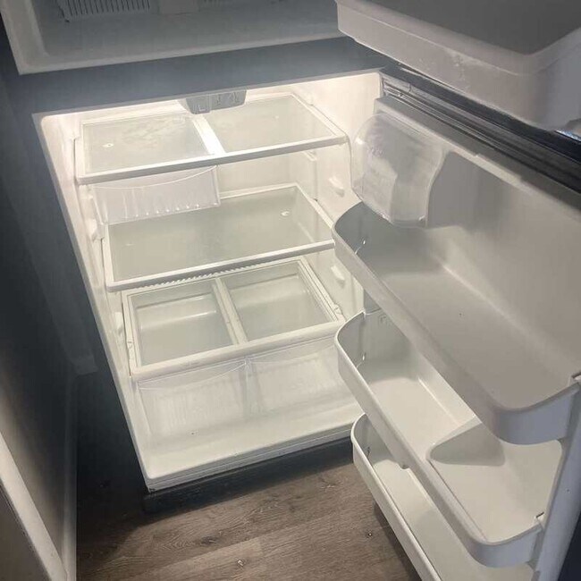 Building Photo - 3233 W 50th St