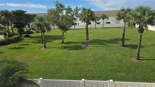 Building Photo - 3005 Palmetto Oak Dr