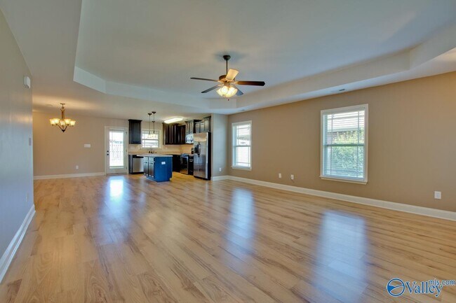 Building Photo - 5010 Montauk Trail SE