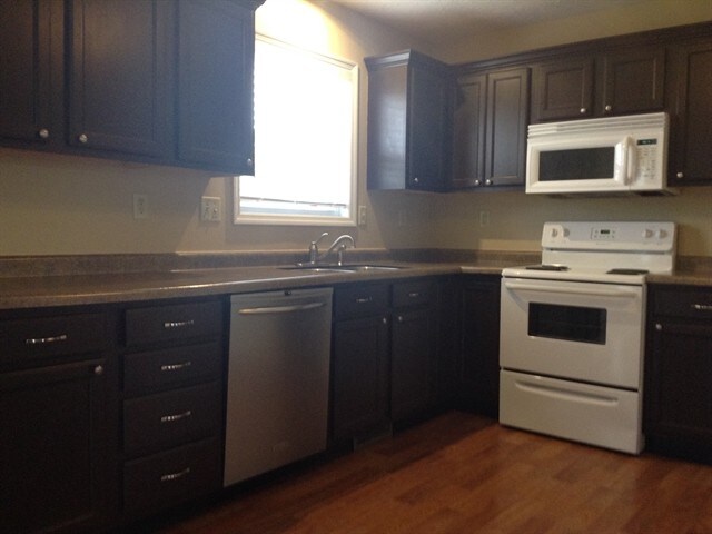 Building Photo - 6335 Glenmont Dr