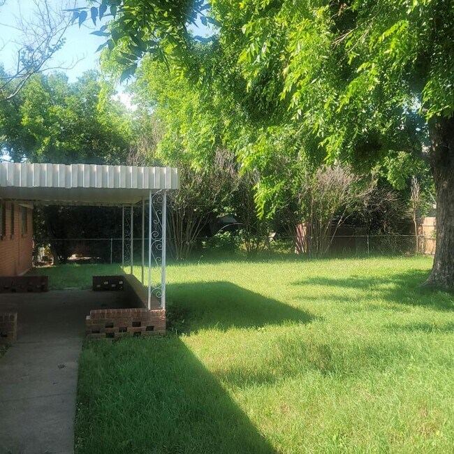 Building Photo - 7821 Natalie Dr