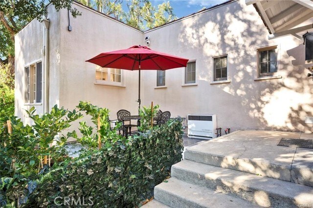 Building Photo - 1002 Hope St