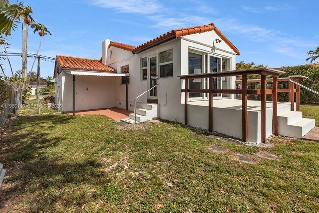 Building Photo - 392 Payne Dr