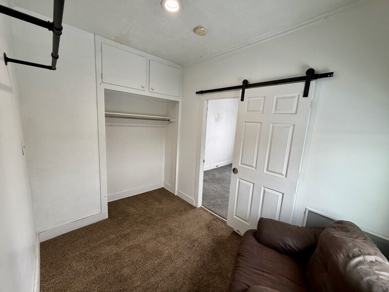 Building Photo - 1728 Ash St