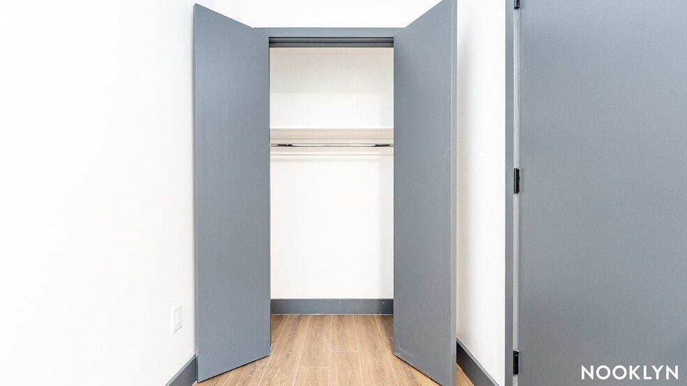 Building Photo - 2008 Fulton St