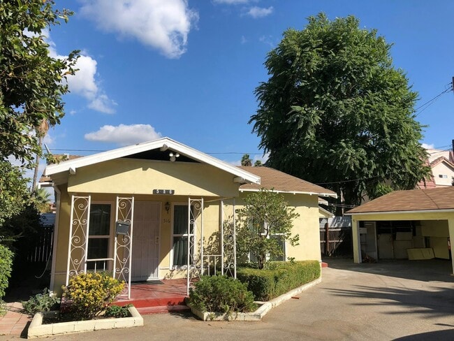 Primary Photo - 516-516 N Olive Ave