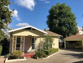 Building Photo - 516-516 N Olive Ave