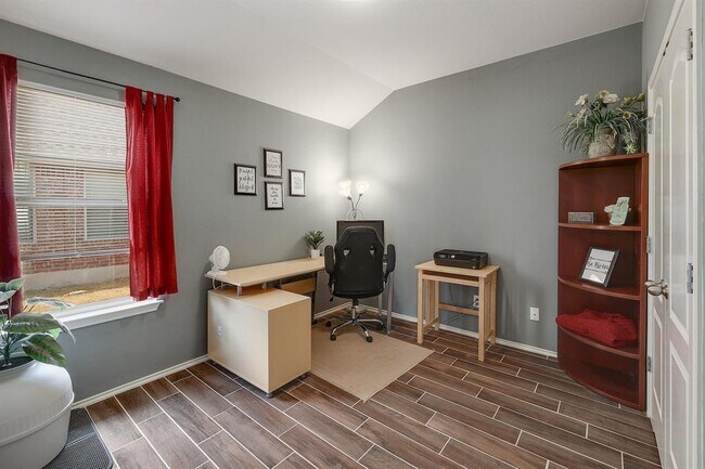 Building Photo - 316 Swenson Dr