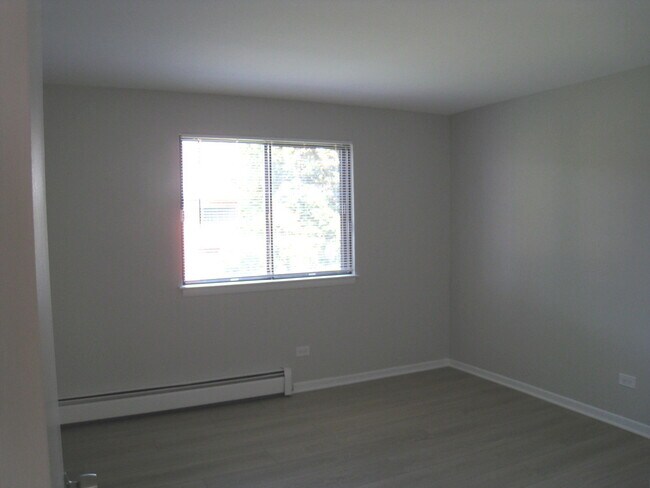Building Photo - 920 S McKinley Ave