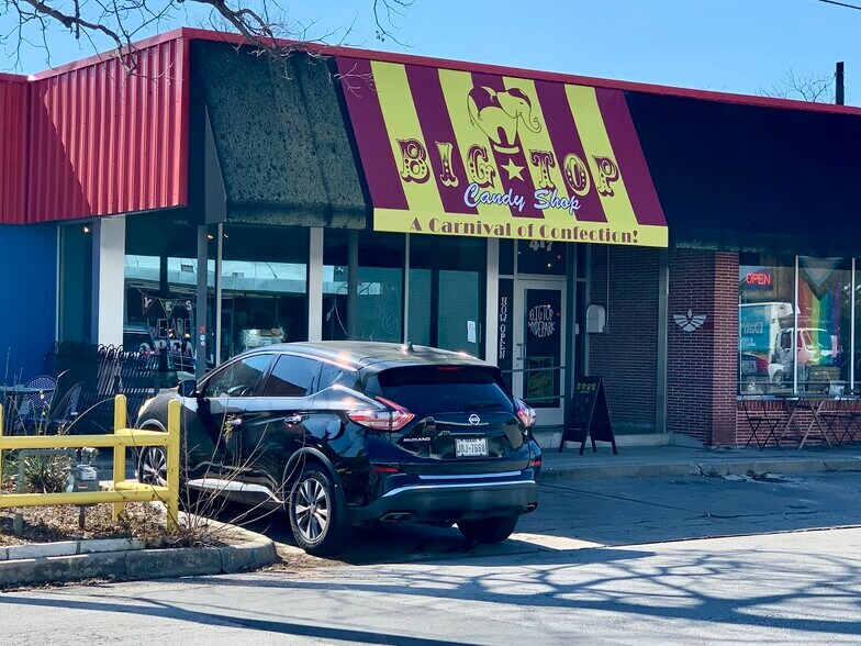 Building Photo - 407 E 45th St #116