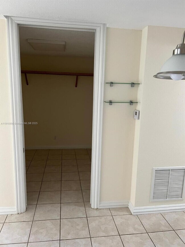 Building Photo - 1300 Moffett St