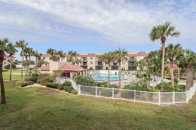 Building Photo - 95 Dondanville Rd