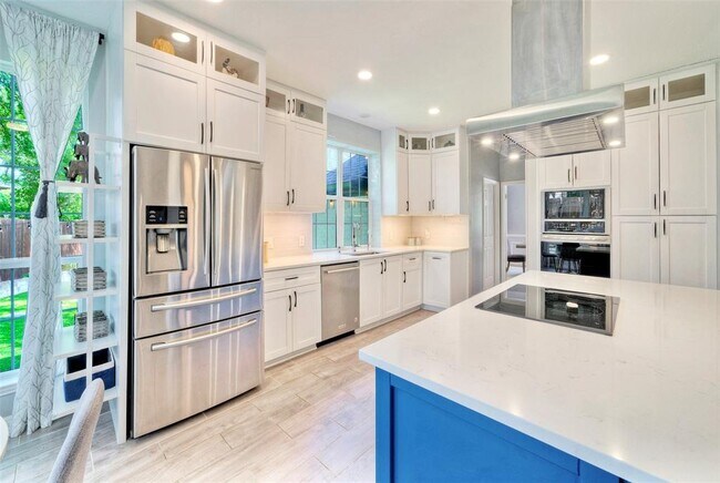 Building Photo - 3002 Barton Point Cir
