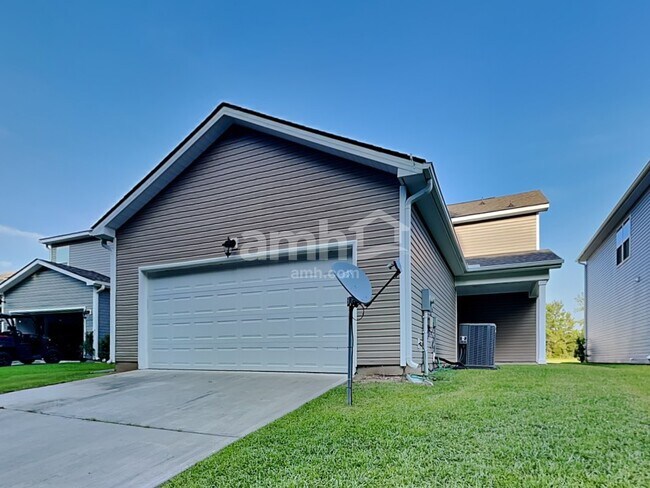 Building Photo - 12 Cherry St