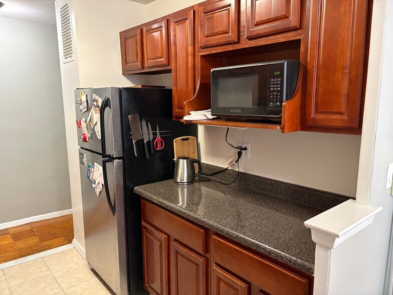 Building Photo - 580 Flatbush Ave