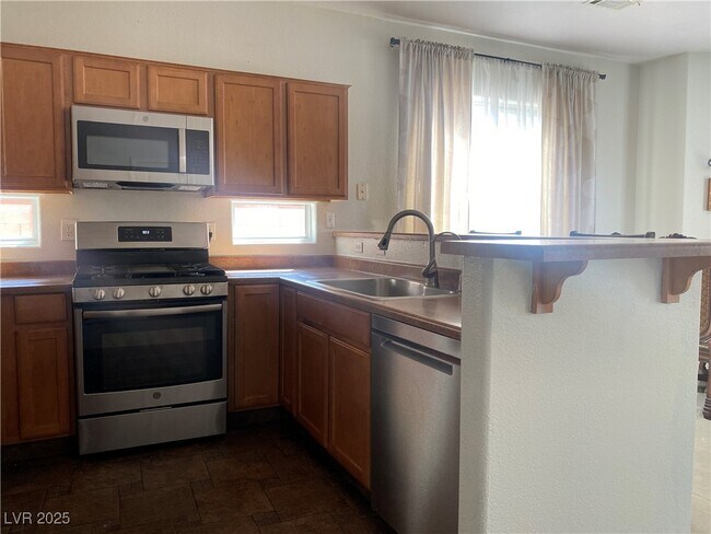 Building Photo - 5005 Auburn Skyline St