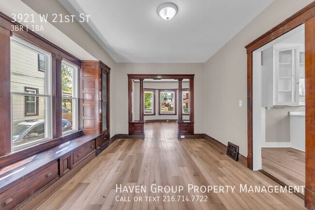 Building Photo - 3921 W 21st St