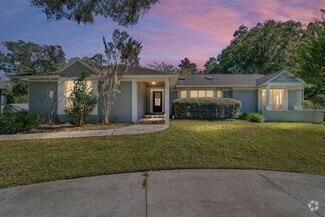 Building Photo - Shadow Woods Pool Home