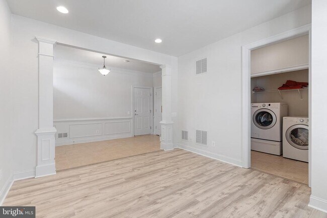 Building Photo - 25503 Amber Gate Terrace
