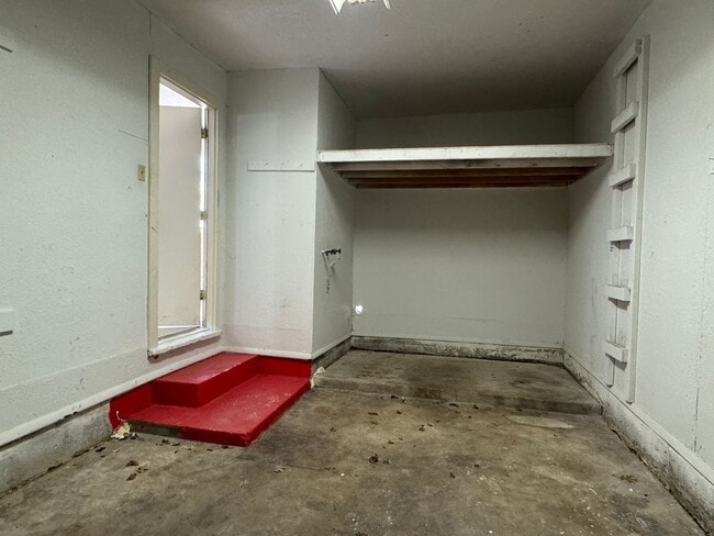 Building Photo - 4304 NW Pollard Ave