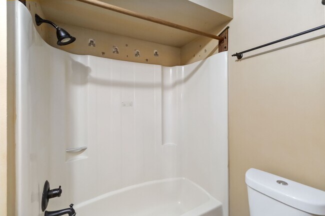 Building Photo - 9410 7th Ave