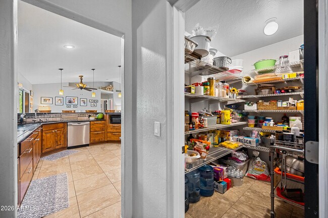 Building Photo - 6634 N 176th Ave